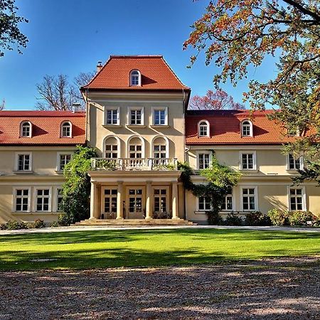 谢拉库夫庭院酒店 Sieraków 外观 照片