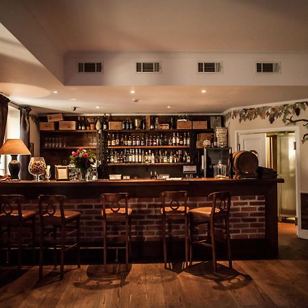 谢拉库夫庭院酒店 Sieraków 外观 照片