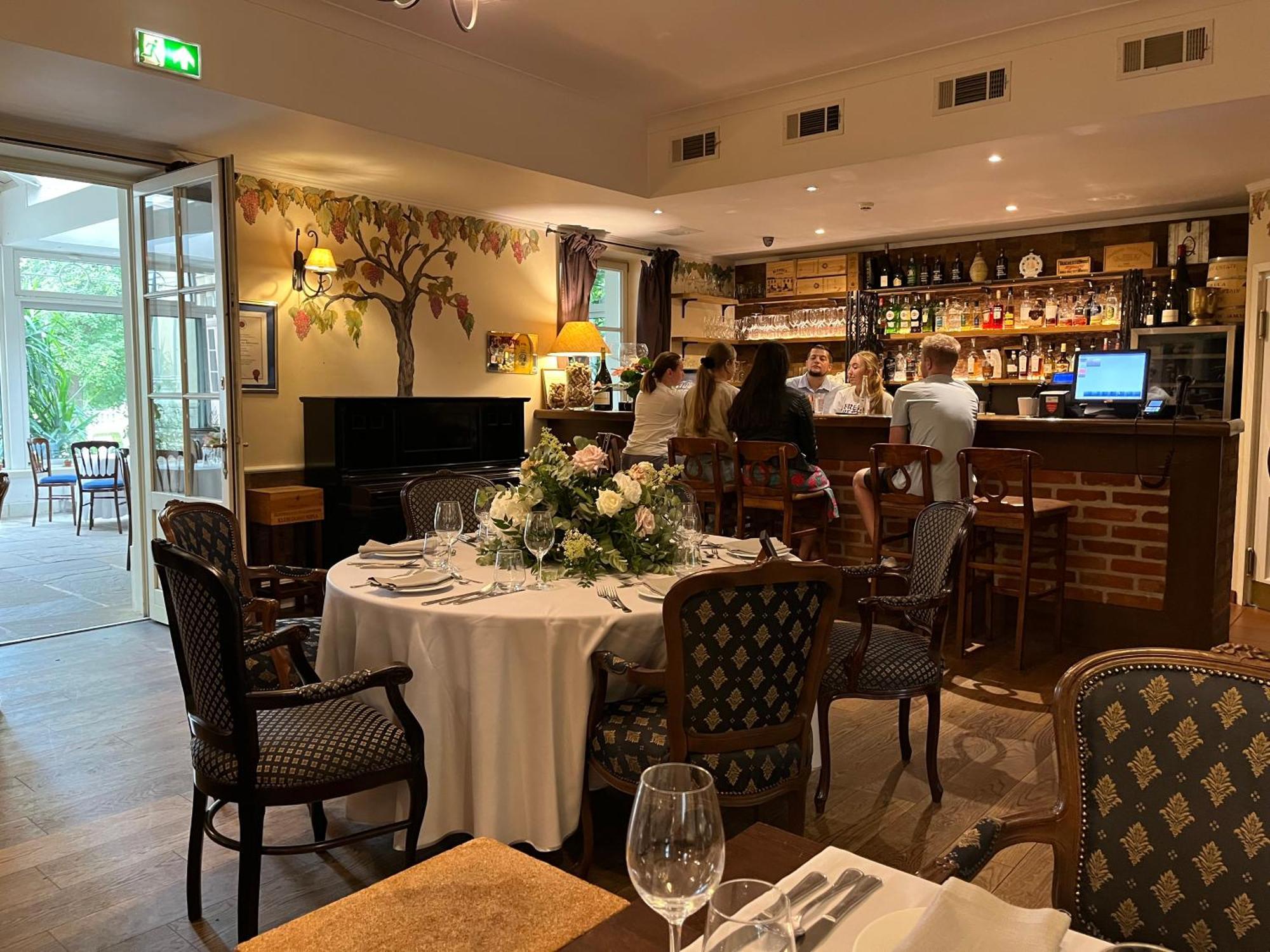 谢拉库夫庭院酒店 Sieraków 外观 照片