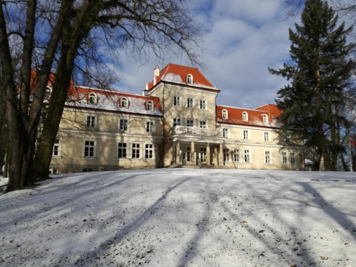 谢拉库夫庭院酒店 Sieraków 外观 照片